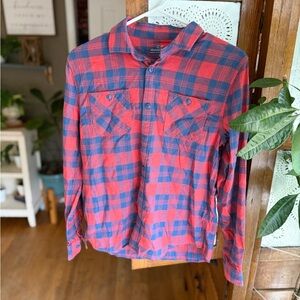 Vineyard Vines Red and Blue Plaid Casual Shirt